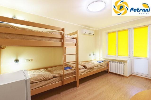 Petrani Hostel Κίεβο Εξωτερικό φωτογραφία