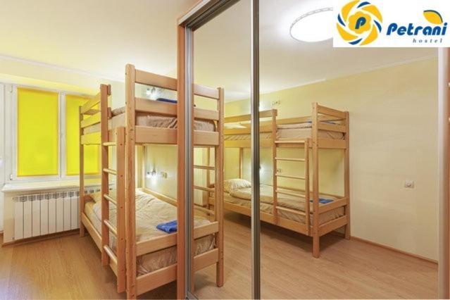 Petrani Hostel Κίεβο Εξωτερικό φωτογραφία