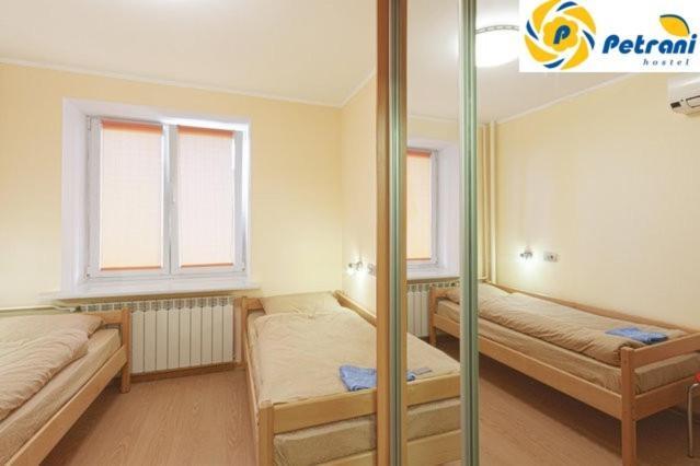 Petrani Hostel Κίεβο Εξωτερικό φωτογραφία